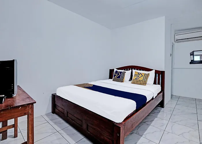 Spot On 91916 Joglo Doyong Homestay Syariah Yogyakarta